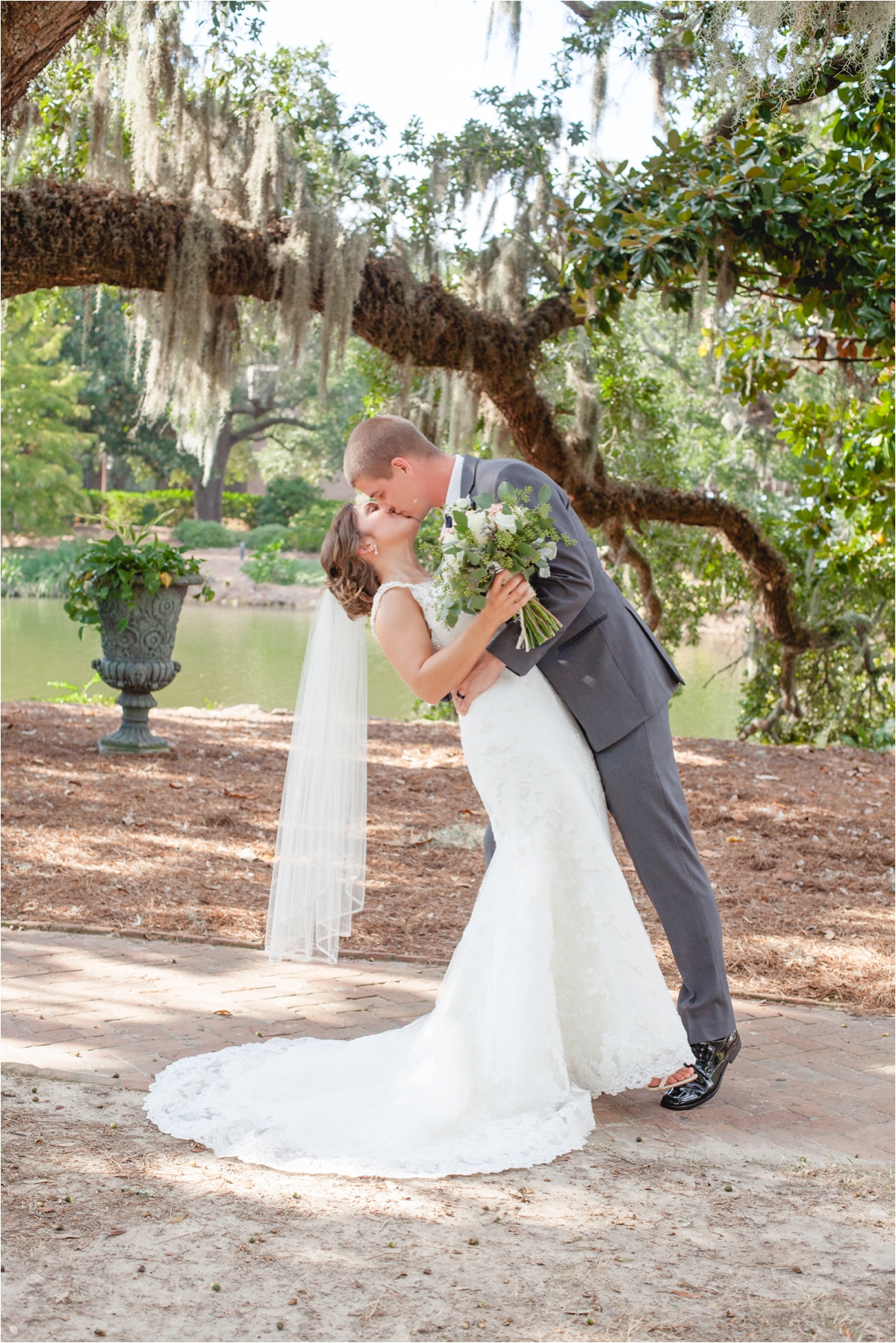 Sam-Tom-Fairhope-Alabama-Mobile-Bay-Wedding-Photographer_0076