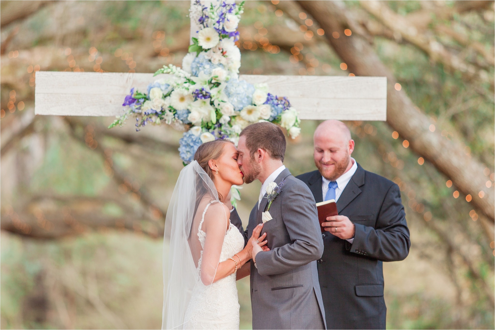 first kiss Oak Hollow Farm Wedding