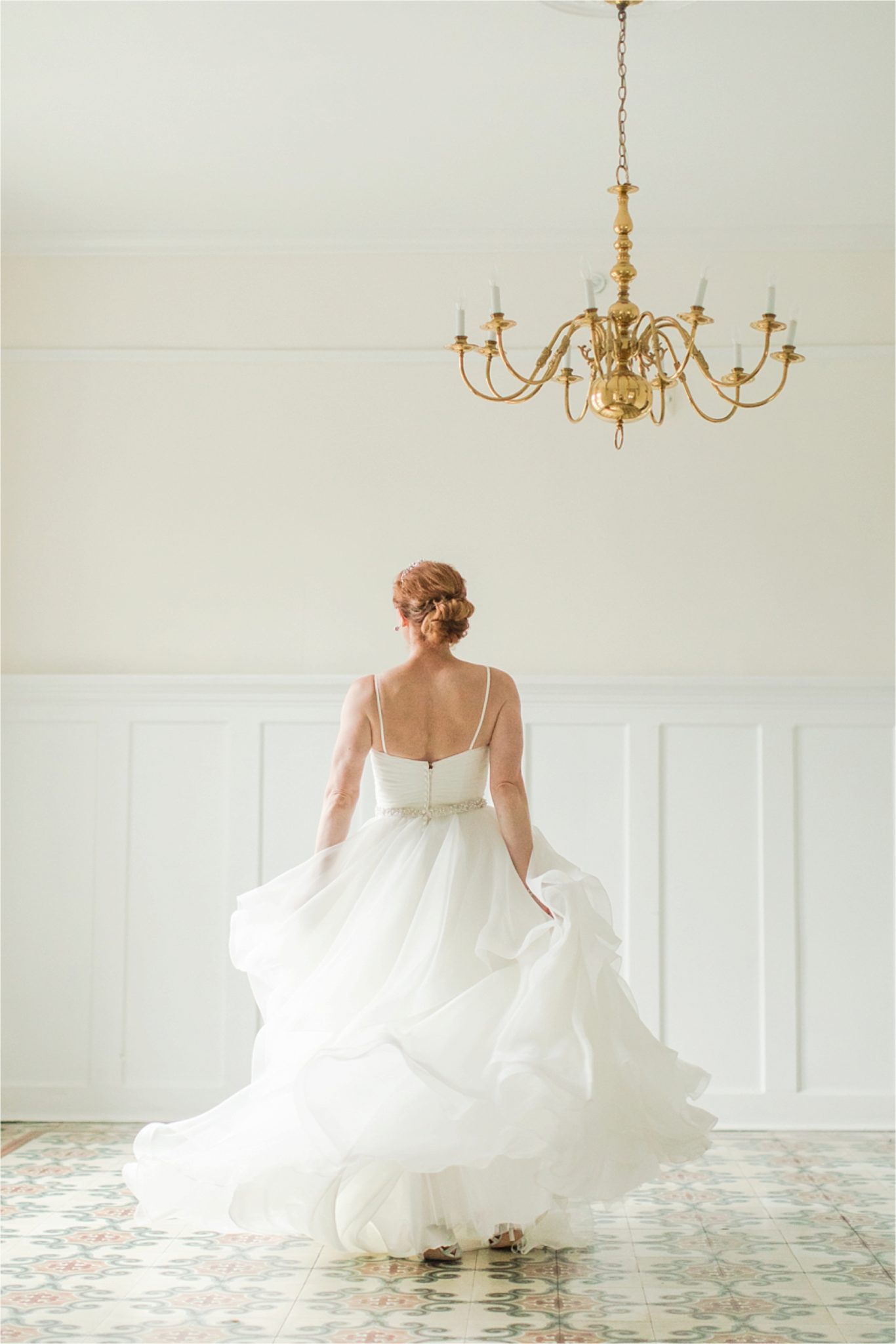 Bridal Session at The Pillars of Mobile-Mobile Alabama Wedding Photographer-Sarra-Bridal session-Wedding dress