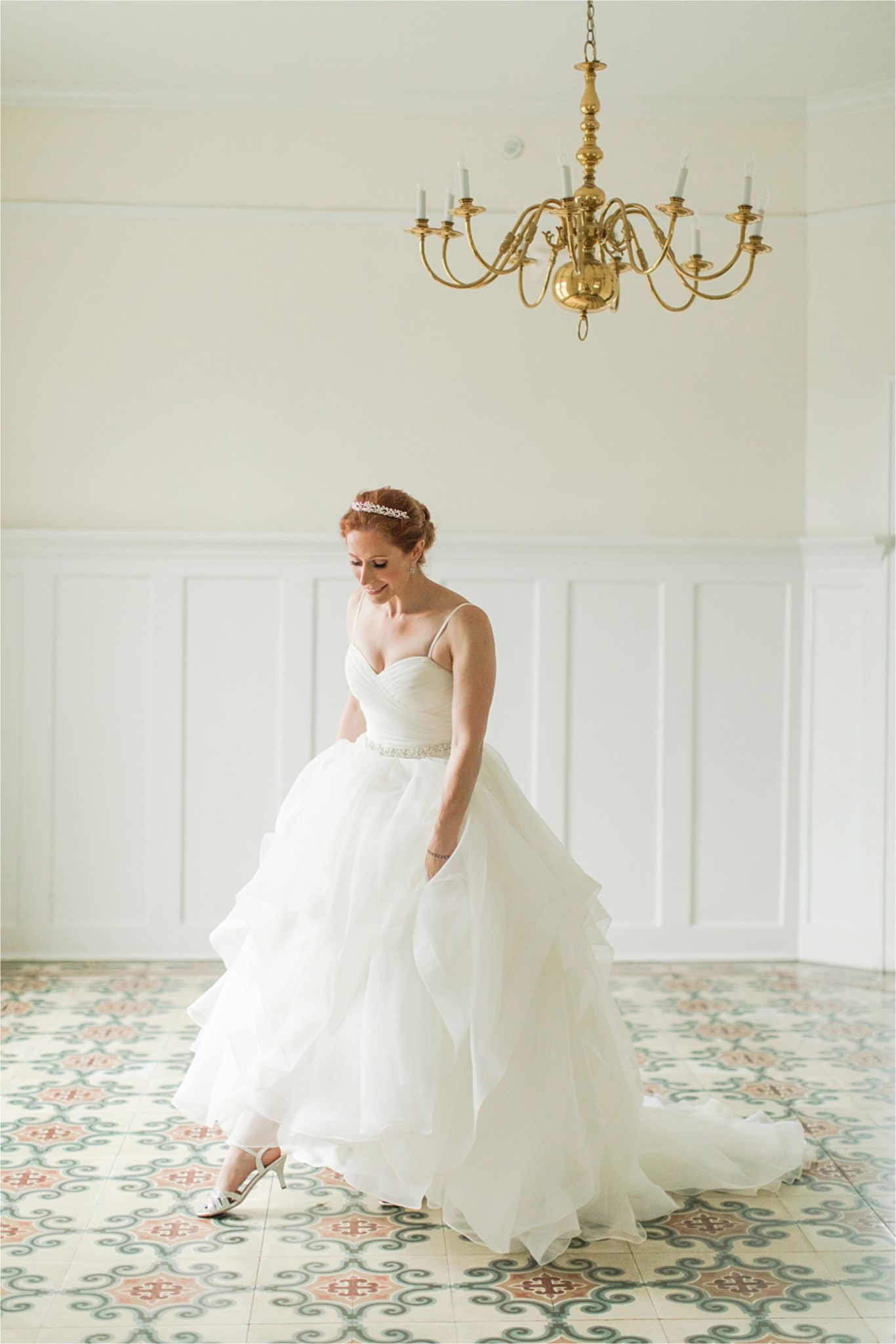 Bridal Session at The Pillars of Mobile-Mobile Alabama Wedding Photographer-Sarra-Bridal session-Wedding dress