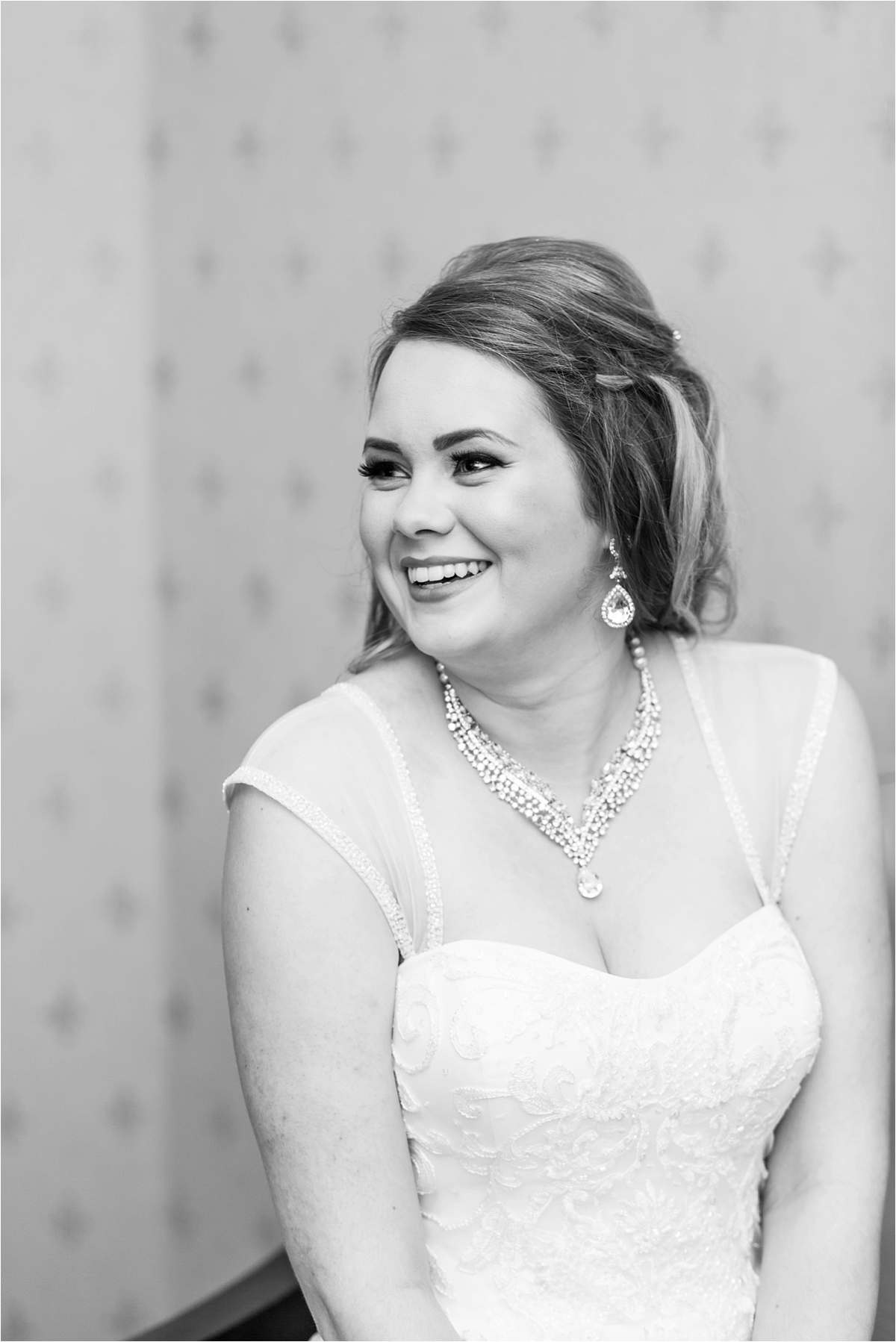 bridal-portraits-alabama-wedding-photographer-cuff-sleeves