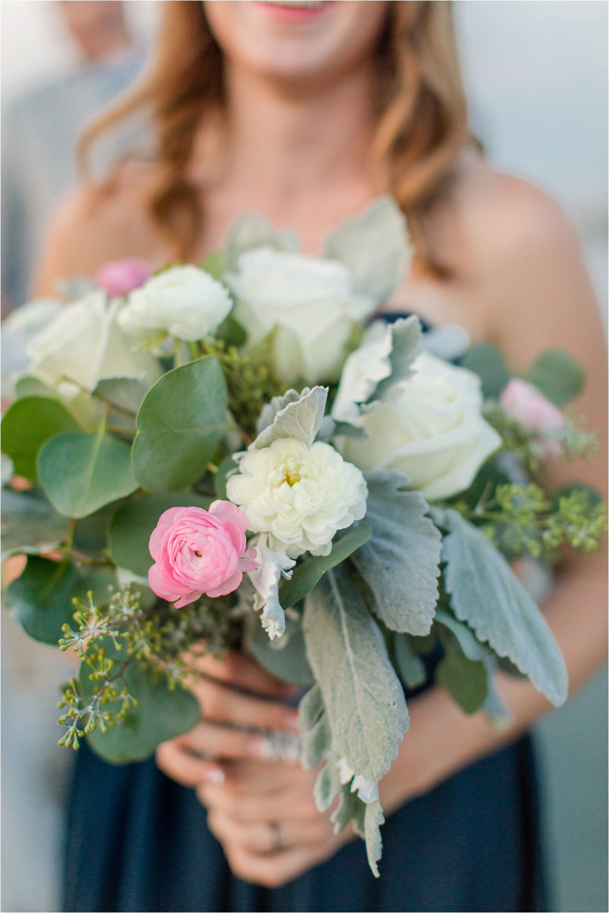 bridal-bouquet-blush-navy-bridesmaid-wedding-alabama-wedding-photographer