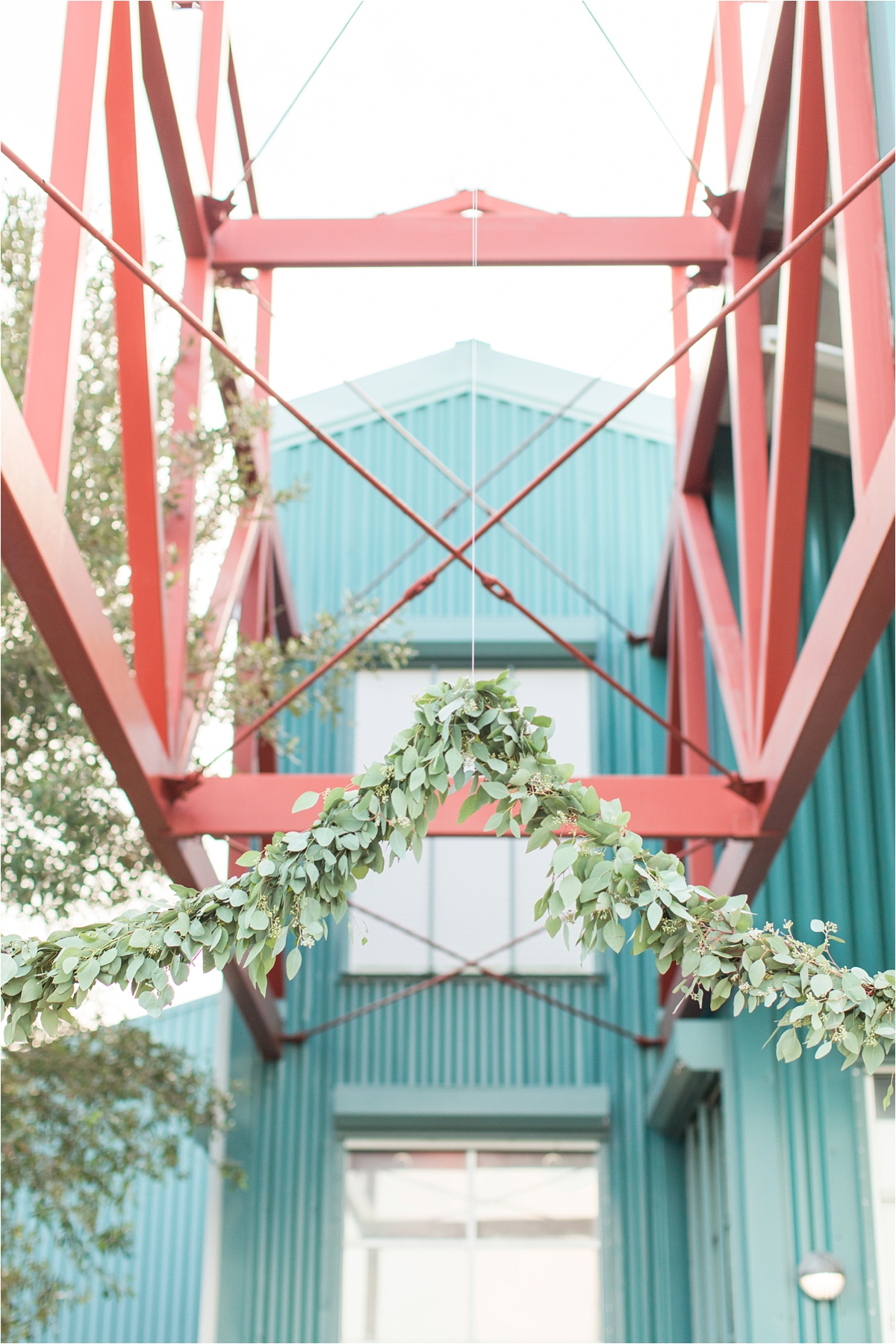 venue-alabama-wedding-photographer-Dauphin Island Estuarium-on the beach-beach-reception