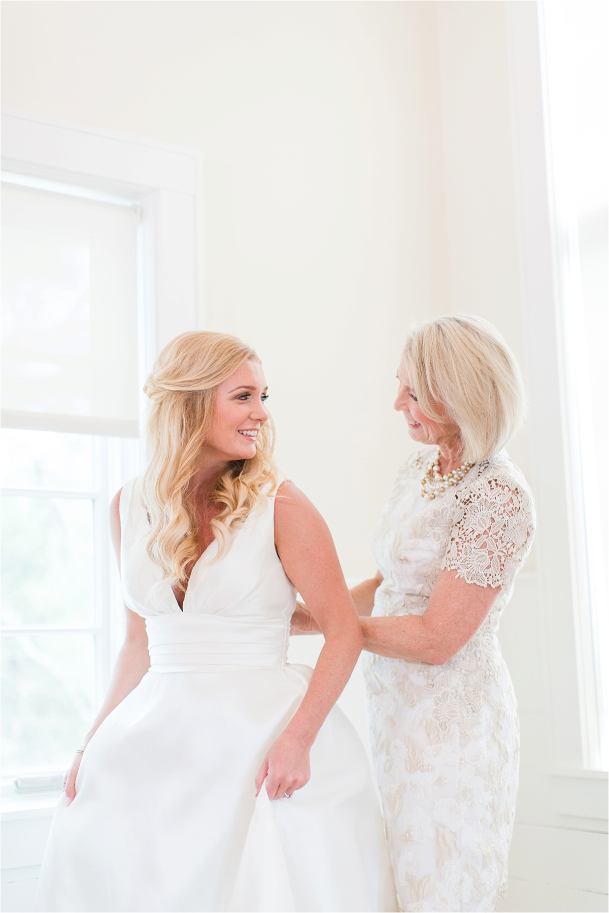 Seaside Florida Wedding Photographer-Catherine Carter + Brian-Bridal party-Wedding dress-Alabama photographer-Mom and daughter