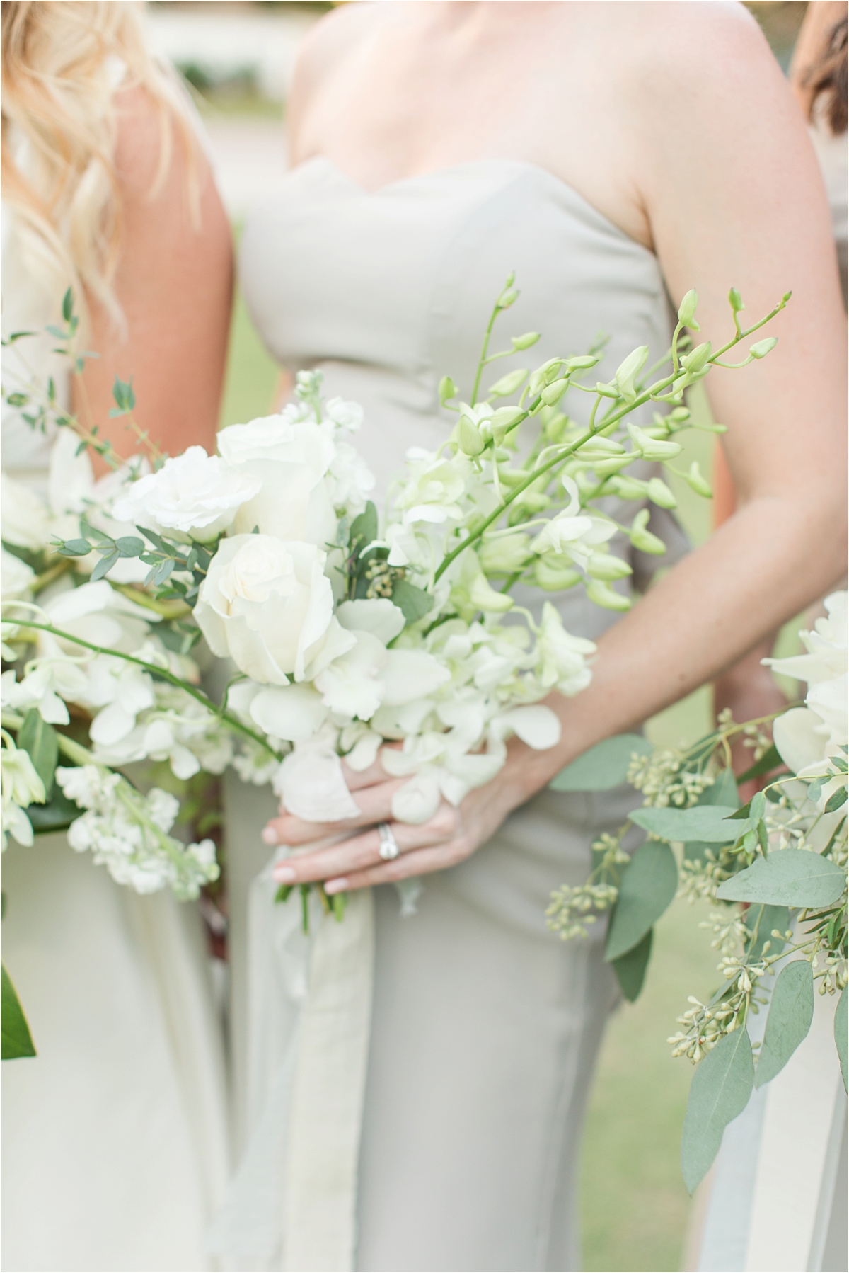 Seaside Florida Wedding Photographer-Catherine Carter + Brian-Alabama photographer-Neutral Wedding-Wedding bouquet