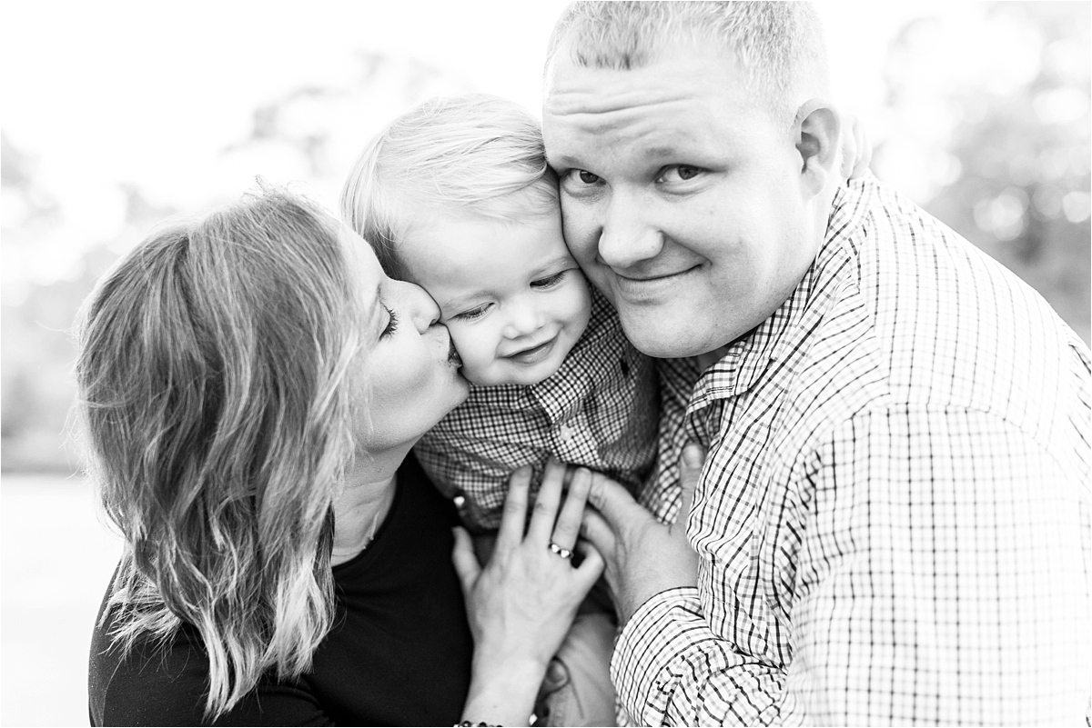 alabama-family-portrait-photographer-family of three-ideas