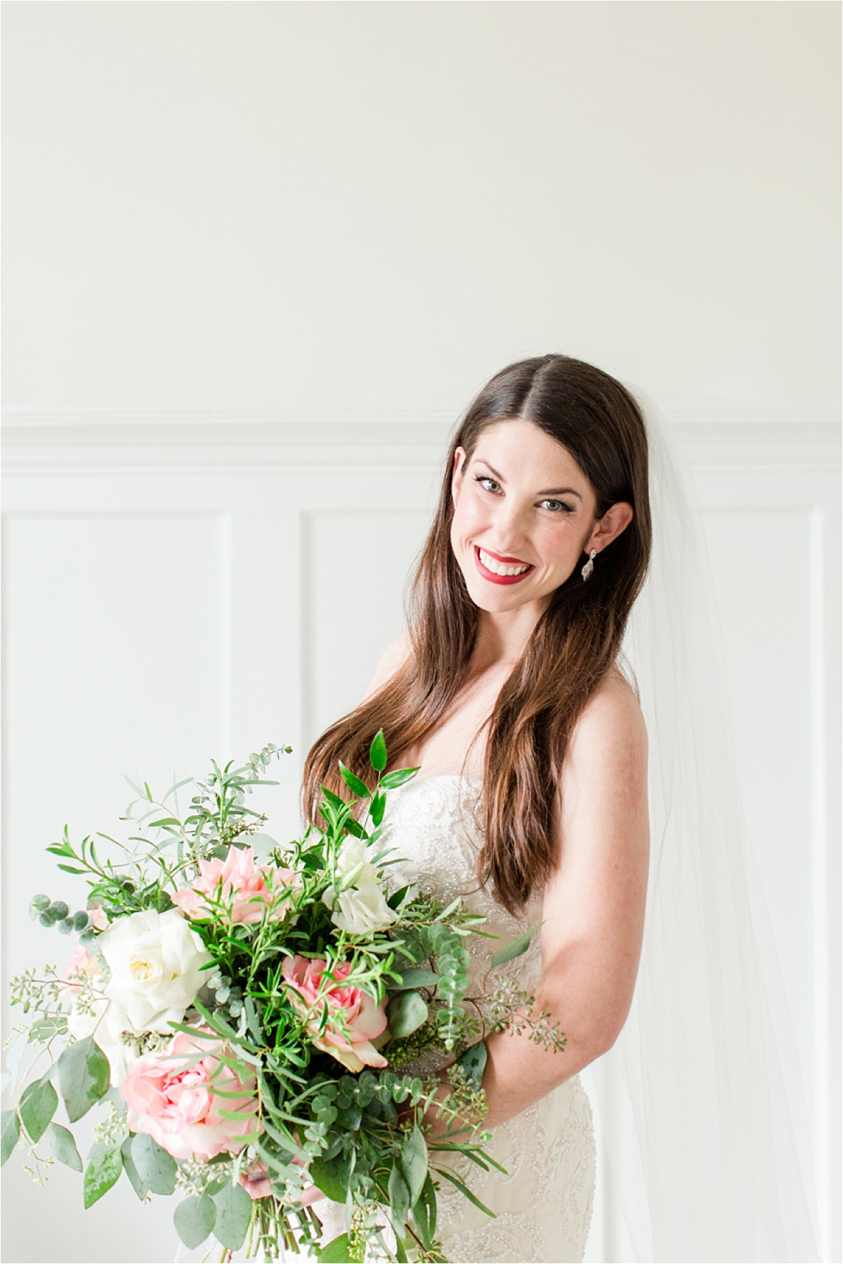 Bridal-Portraits-the Pillars-Mobile, Alabama-Dragonfly-Photography