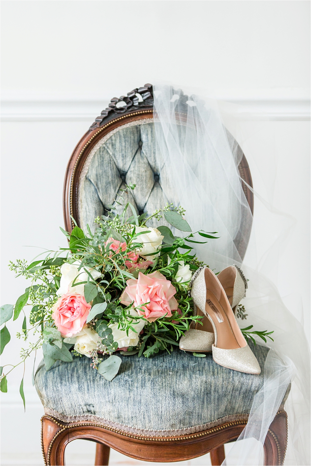 wedding-details-bridal-bouquet-alabama-wedding photography-shoes-vintage-dusty-blue-antique-chair