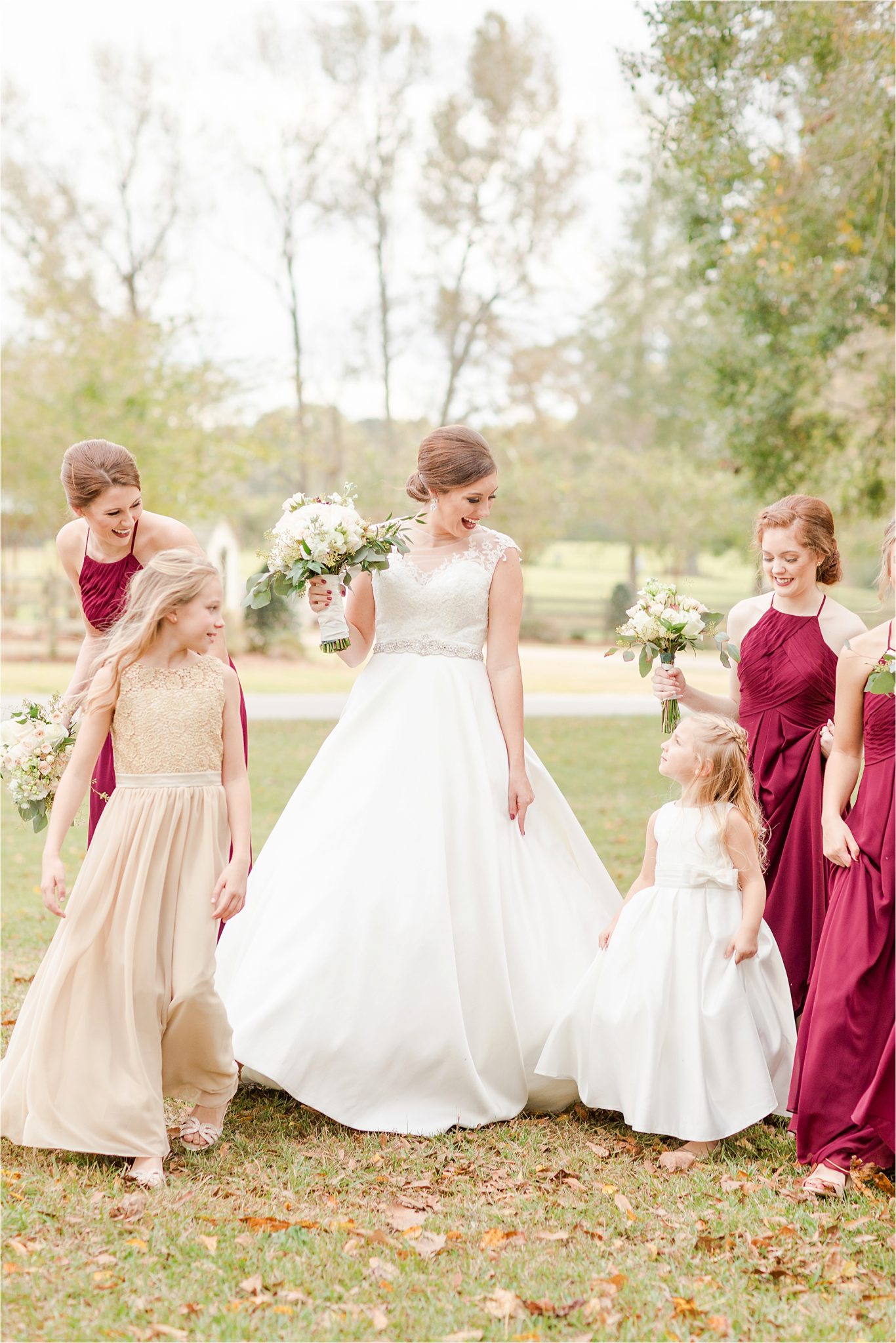 the-barn-at-bridlewood-wedding-hattiesburg-mississippi-kelsey-blake-anna-filly-photography