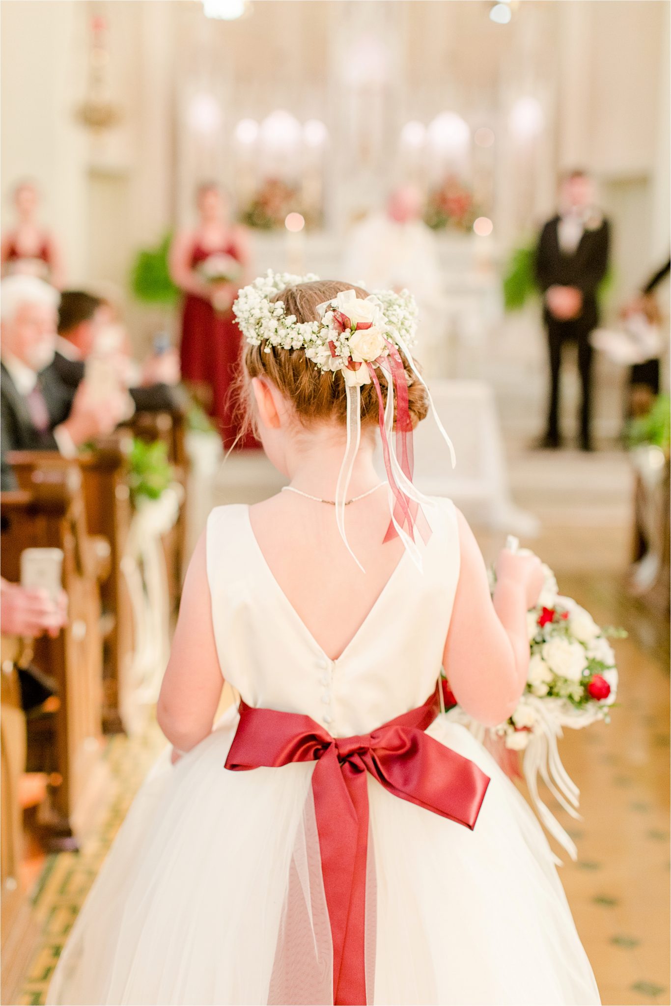 flower-girl-christmas-winter-wedding-flower crown-cranberry-ribbon-bow-alabama-photographer