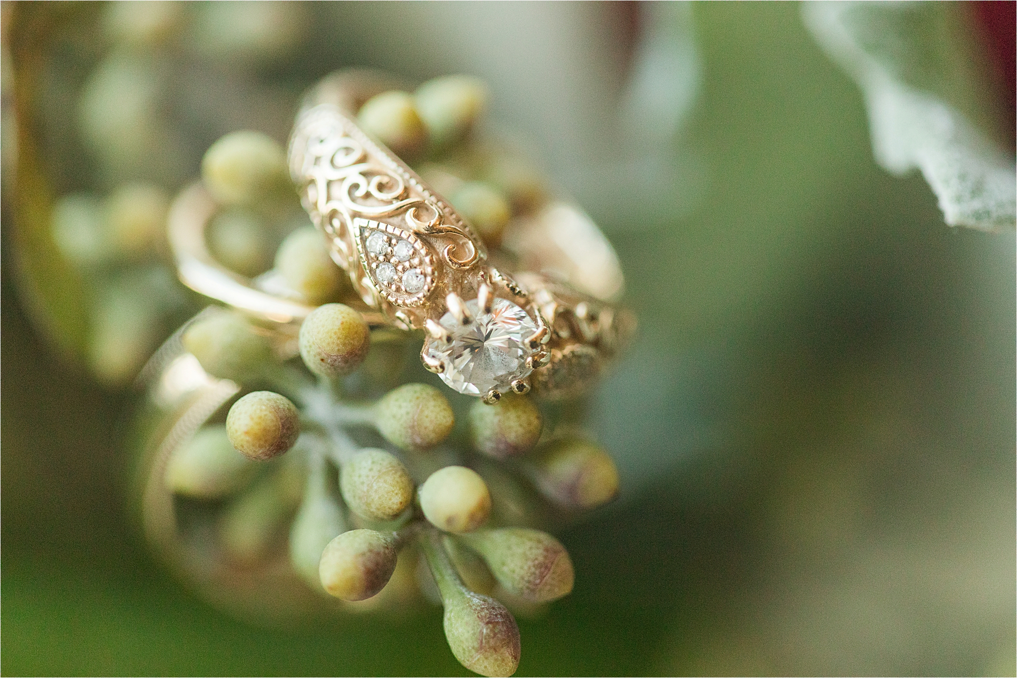 ornate-wedding-engagement-rings-yellow-gold-antique-unique-round-cut-diamond-vine-leaves