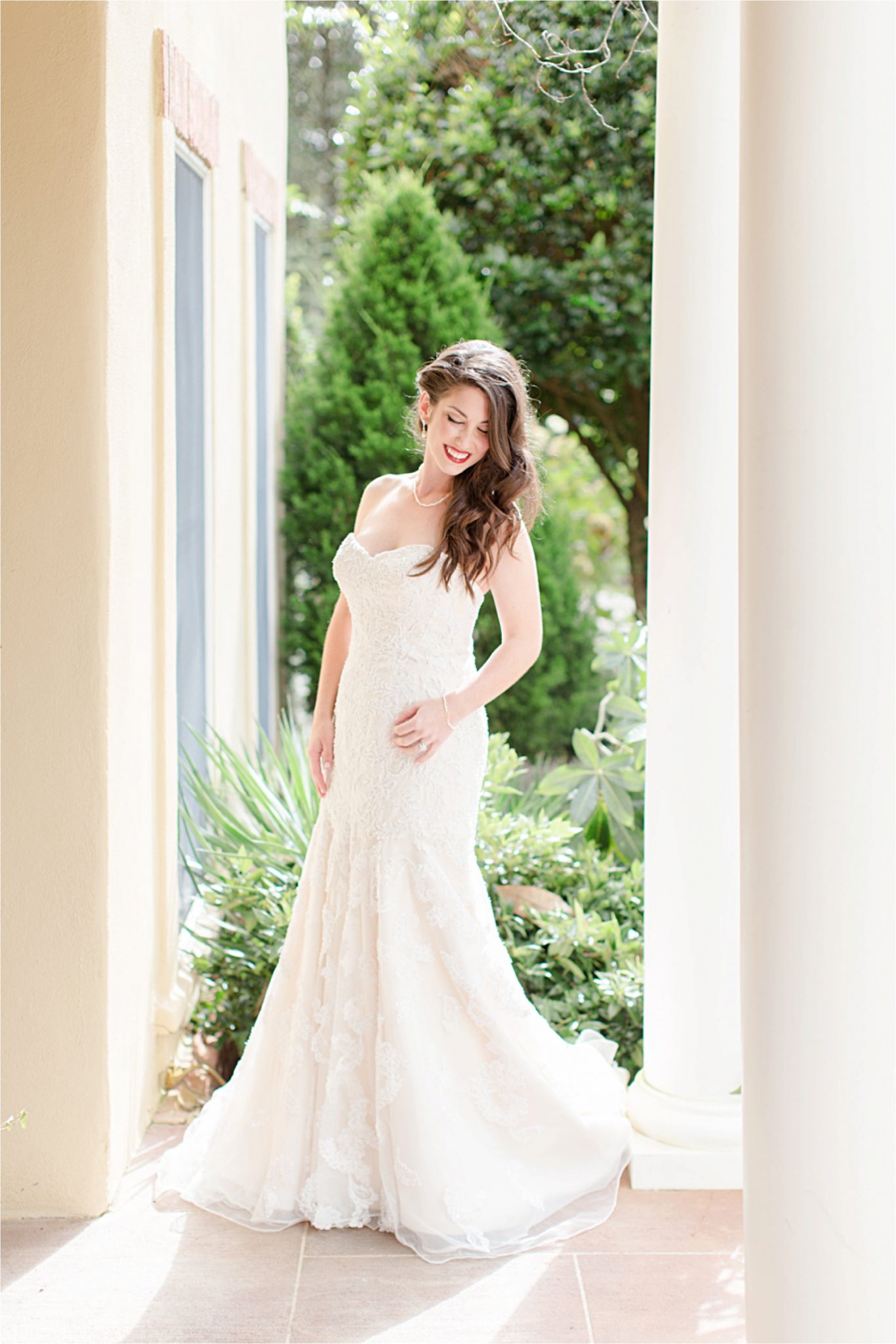 Bella sera gardens-mermaid wedding stress-flare skirt-loose curls-wedding hair