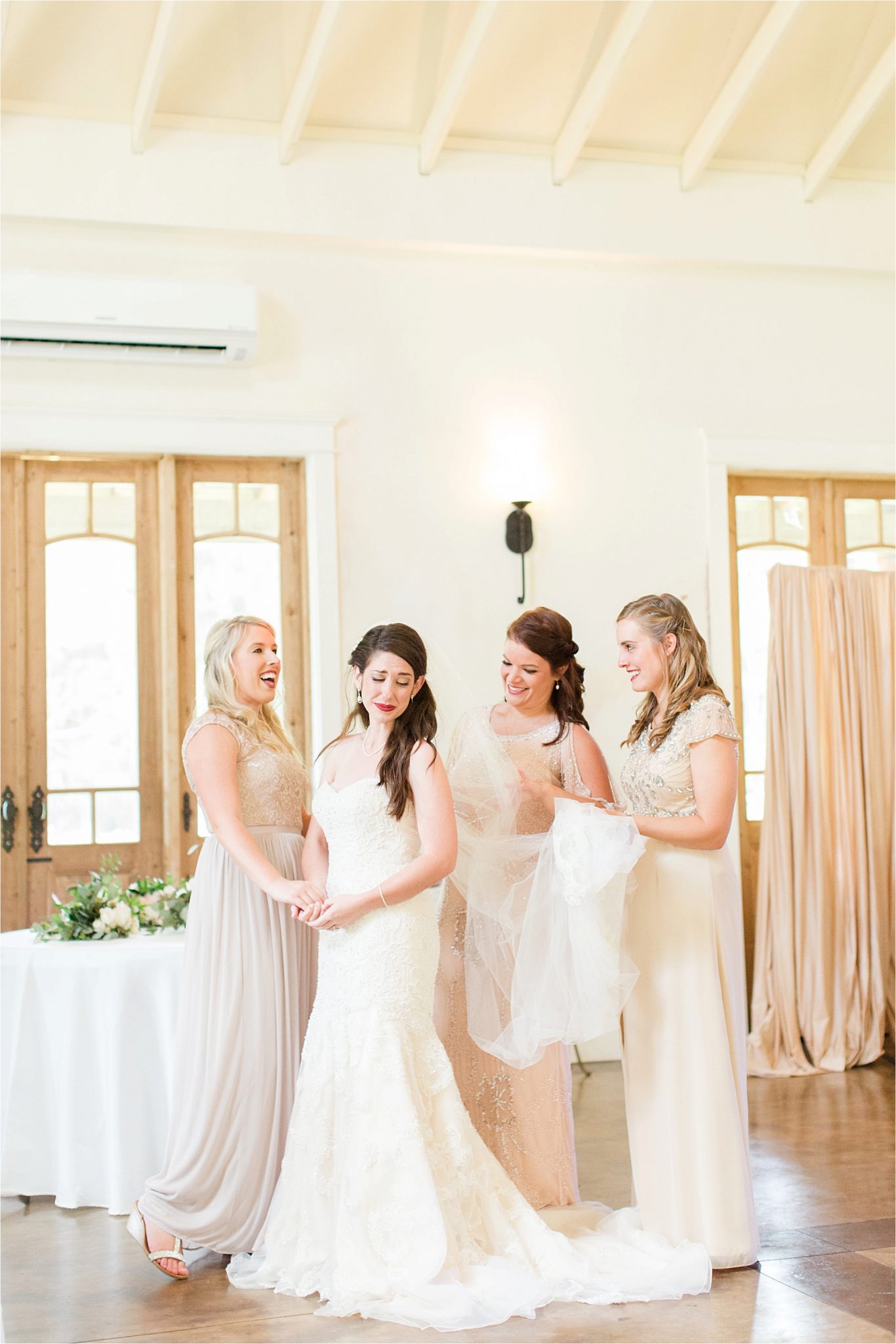 Bridesmaids-neutrals-champagnes-dresses-bride-brooch-hair-piece