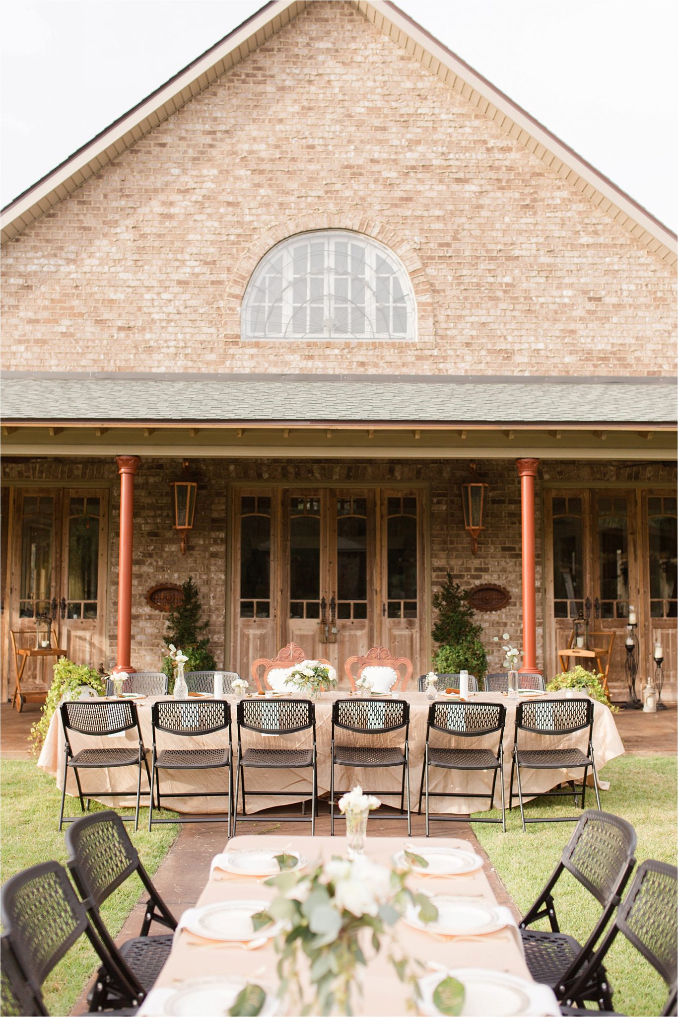 bride-groom-reception-wedding-chairs-tables-alabama-locations-venues