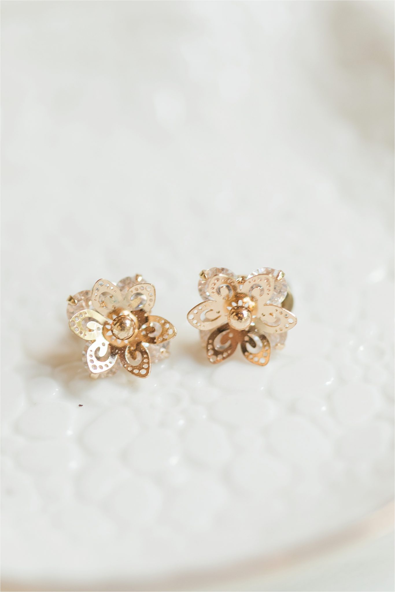 gold studs-bridal jewelry-ornate golden earrings-flower earrings-beautiful flower studs