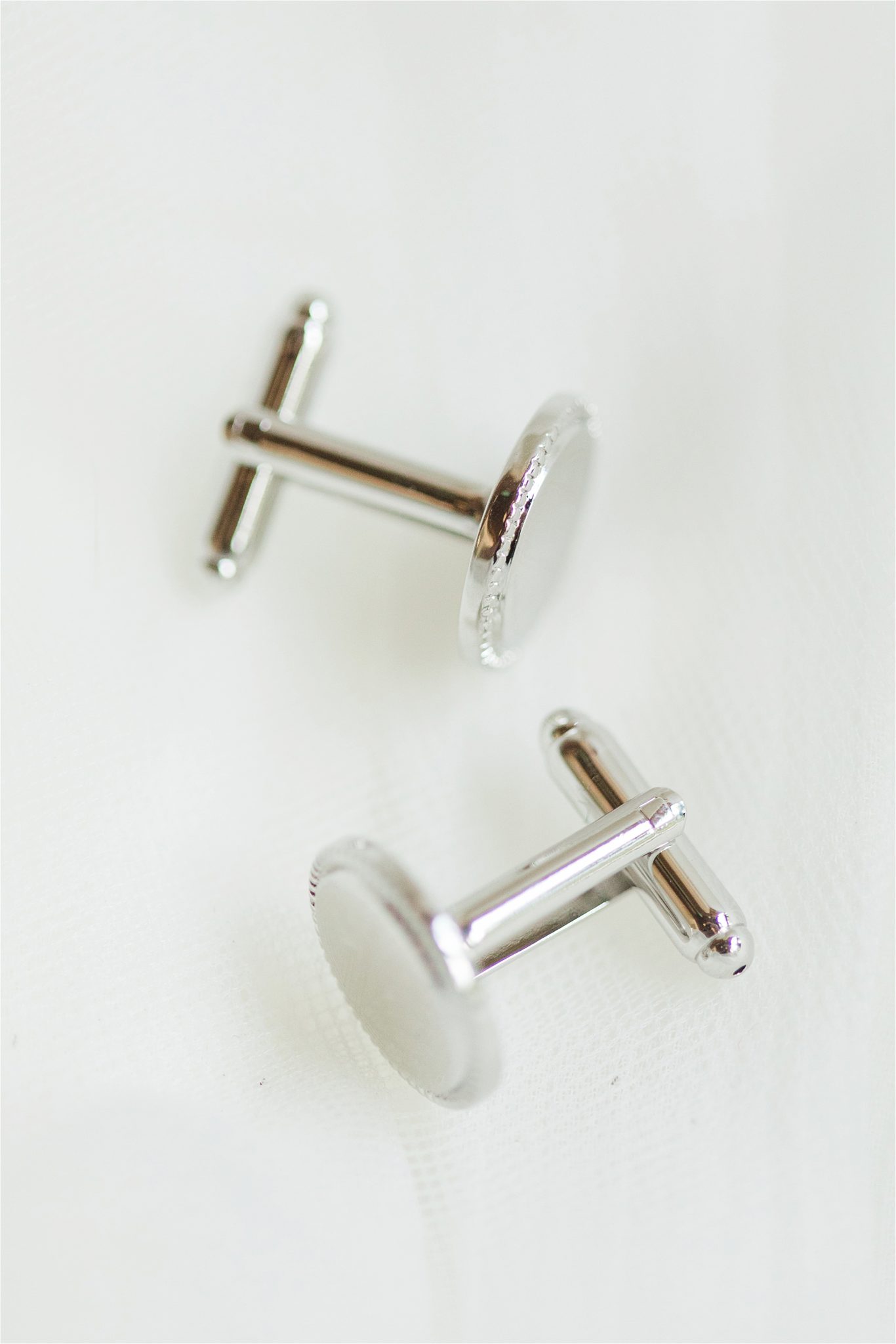 groom details-simple cufflinks-silver cufflinks-classy-modern