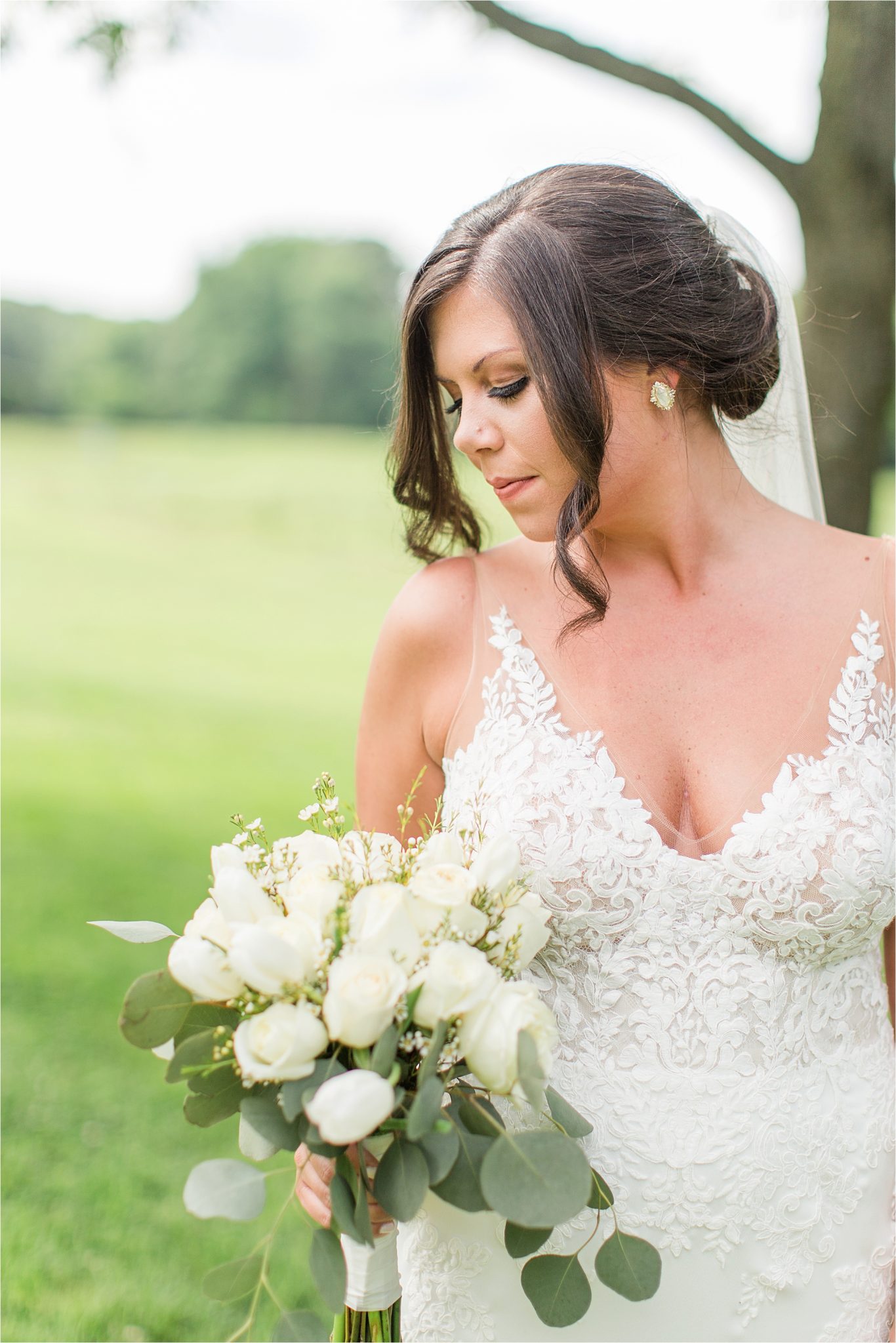 Hedge Farm Wedding, Alabama Wedding Photographer, Barn Wedding, Bride, Neutrals, Wedding florals 