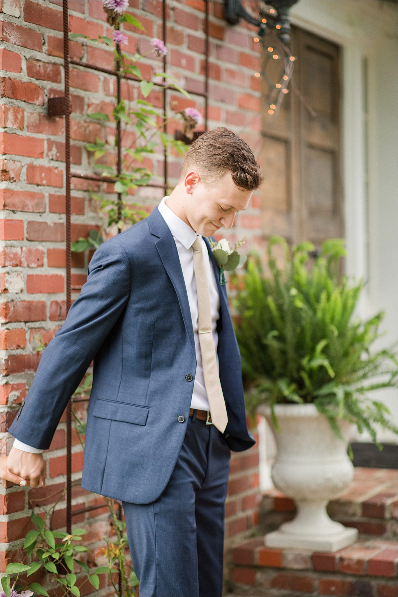 Hedge Farm Wedding, Alabama Wedding Photographer, Barn Wedding, first look, navy themed wedding