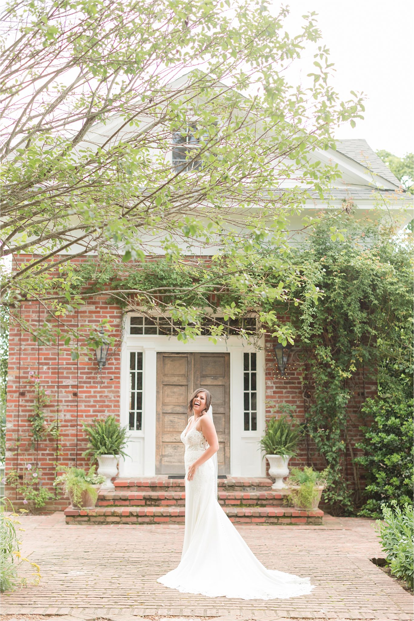 Hedge Farm Wedding, Alabama Wedding Photographer, Barn Wedding, Bride, Wedding dress, Neutrals
