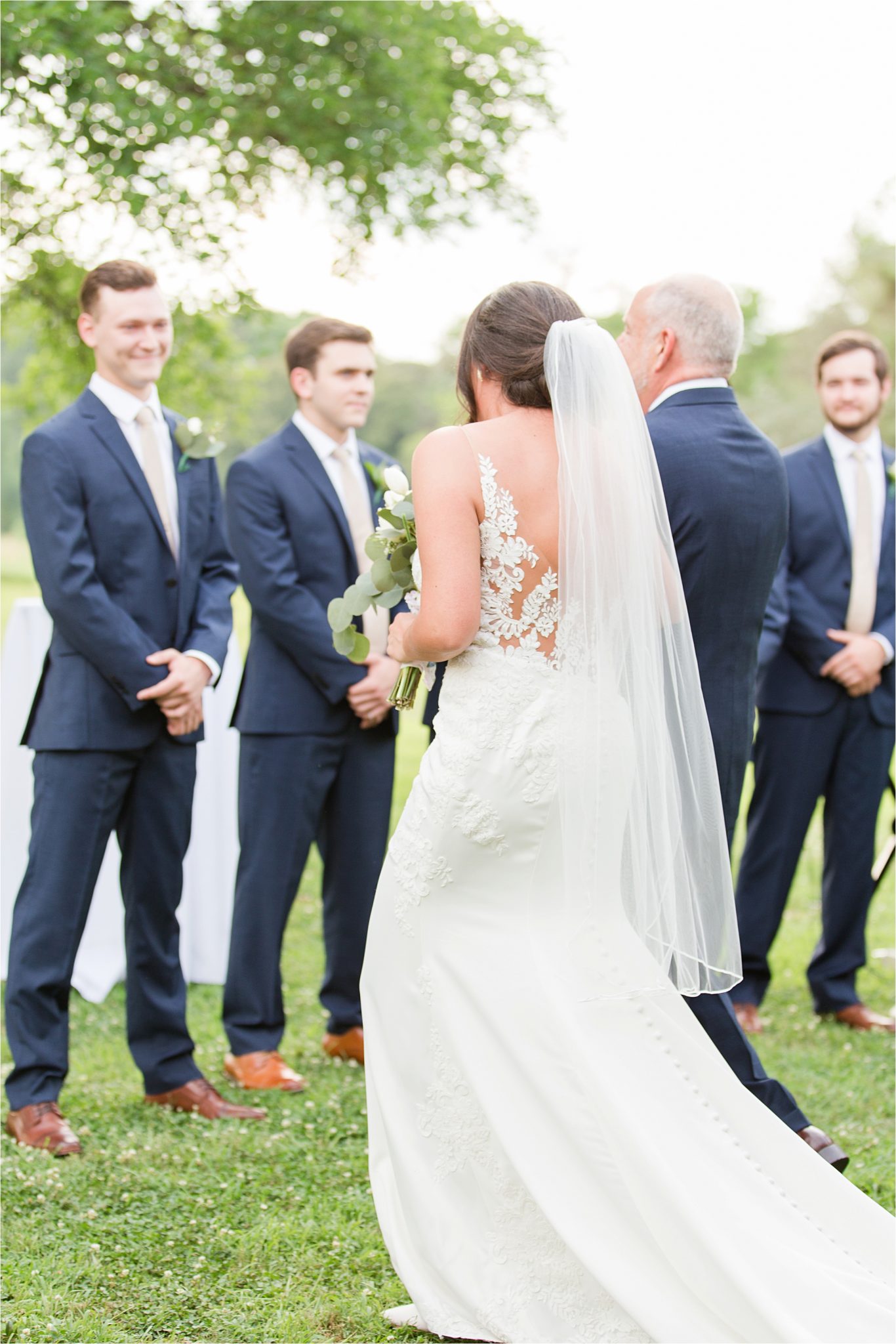 Mississippi wedding photographer | Hedge Farm Wedding | Alabama Wedding Photographer | Groom and Groomsmen