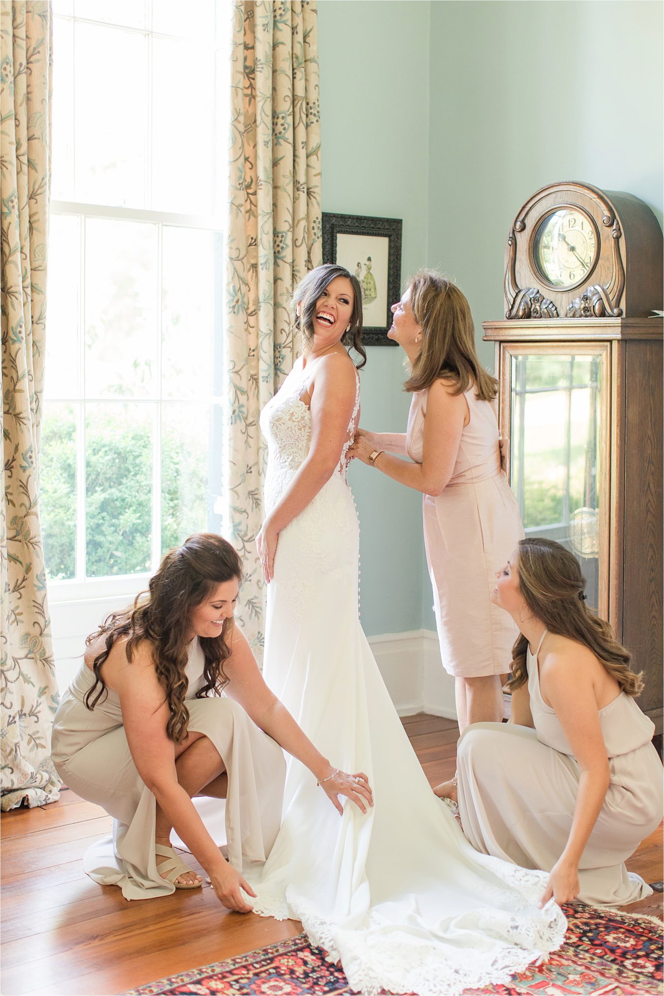 Hedge Farm Wedding | Alabama Wedding Photographer | Barn Wedding | Brides and bridesmaids