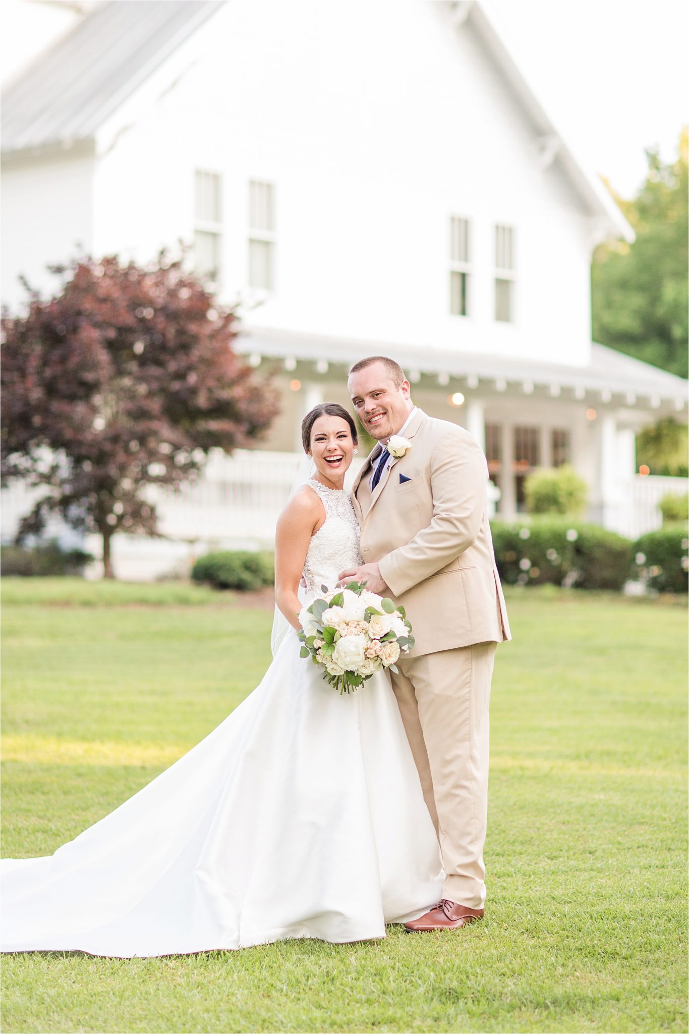 Sonnet House, Birmingham Alabama Wedding Photographer, Candid wedding shots 