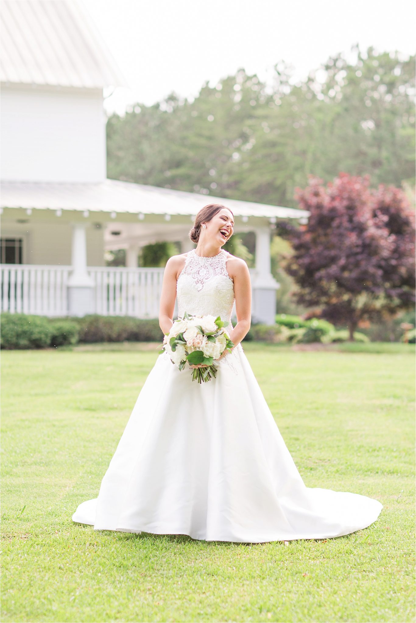 Sonnet House, Birmingham Alabama Wedding Photographer, Bridal portrait, Wedding bouquets 