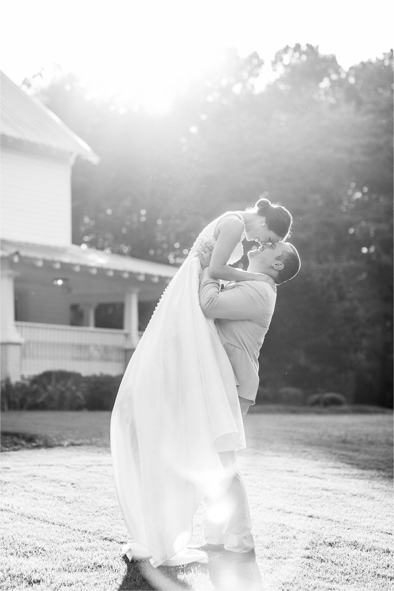 Sonnet House, Birmingham Alabama Wedding Photographer, Romantic wedding shoot 