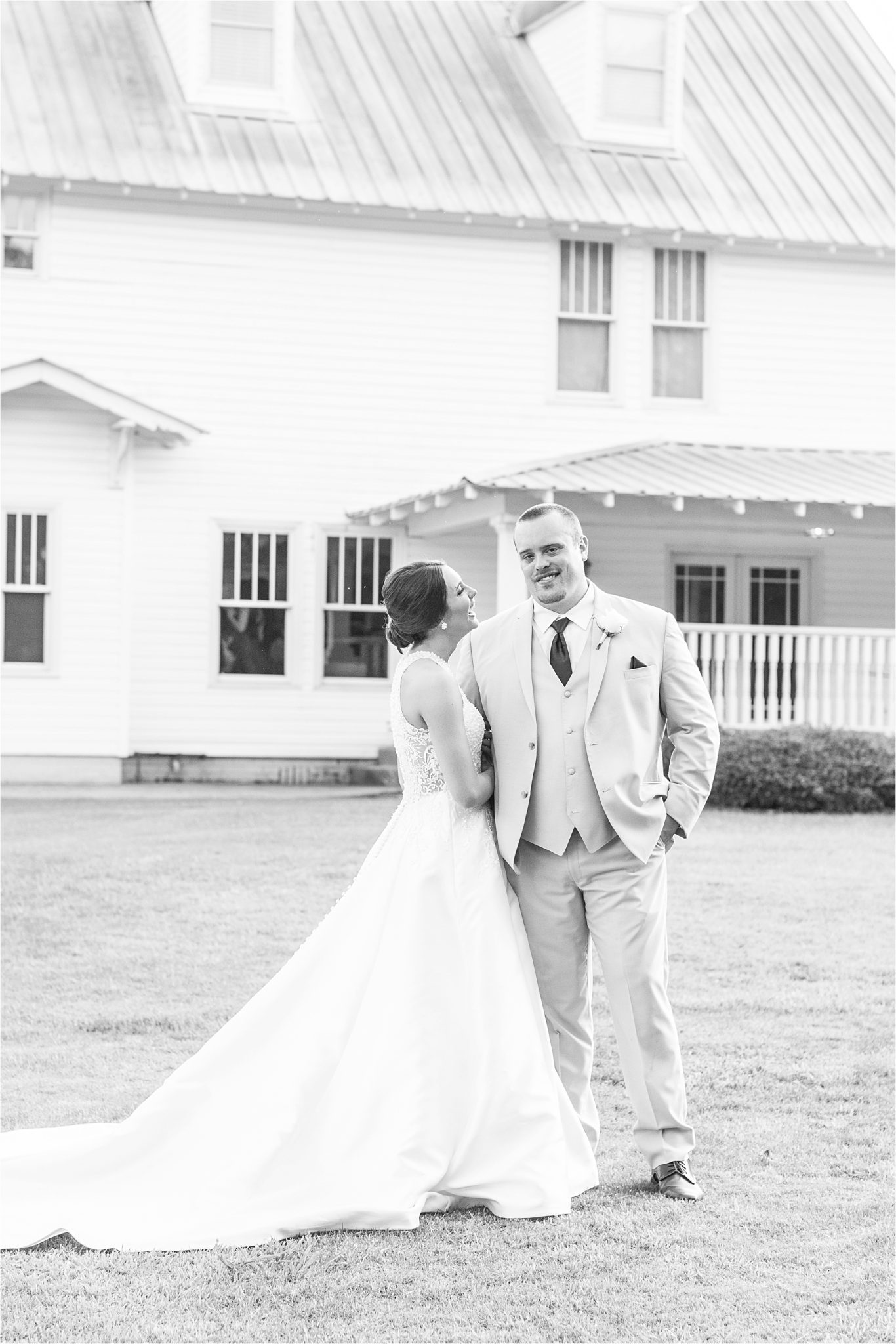 Sonnet House, Birmingham Alabama Wedding Photographer, Romantic wedding shoot 