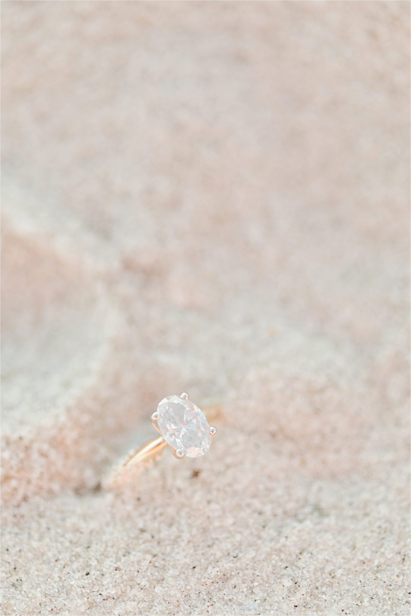 Beach engagement photos | Daulphin Island | Mobile wedding photographer | Candid romantic couples | whimsical