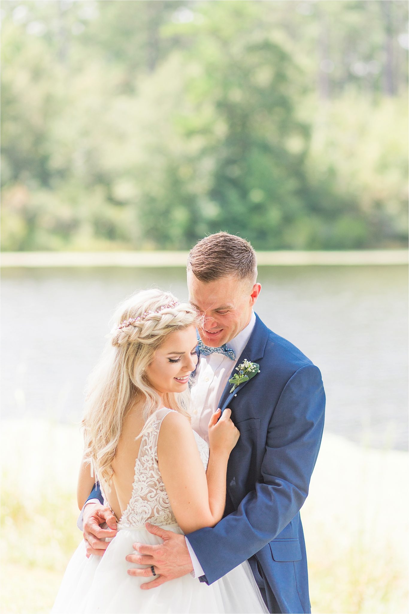 bridal-groom-portraits-photos-blue-suit-bow-tie-first-look-photo-ideas