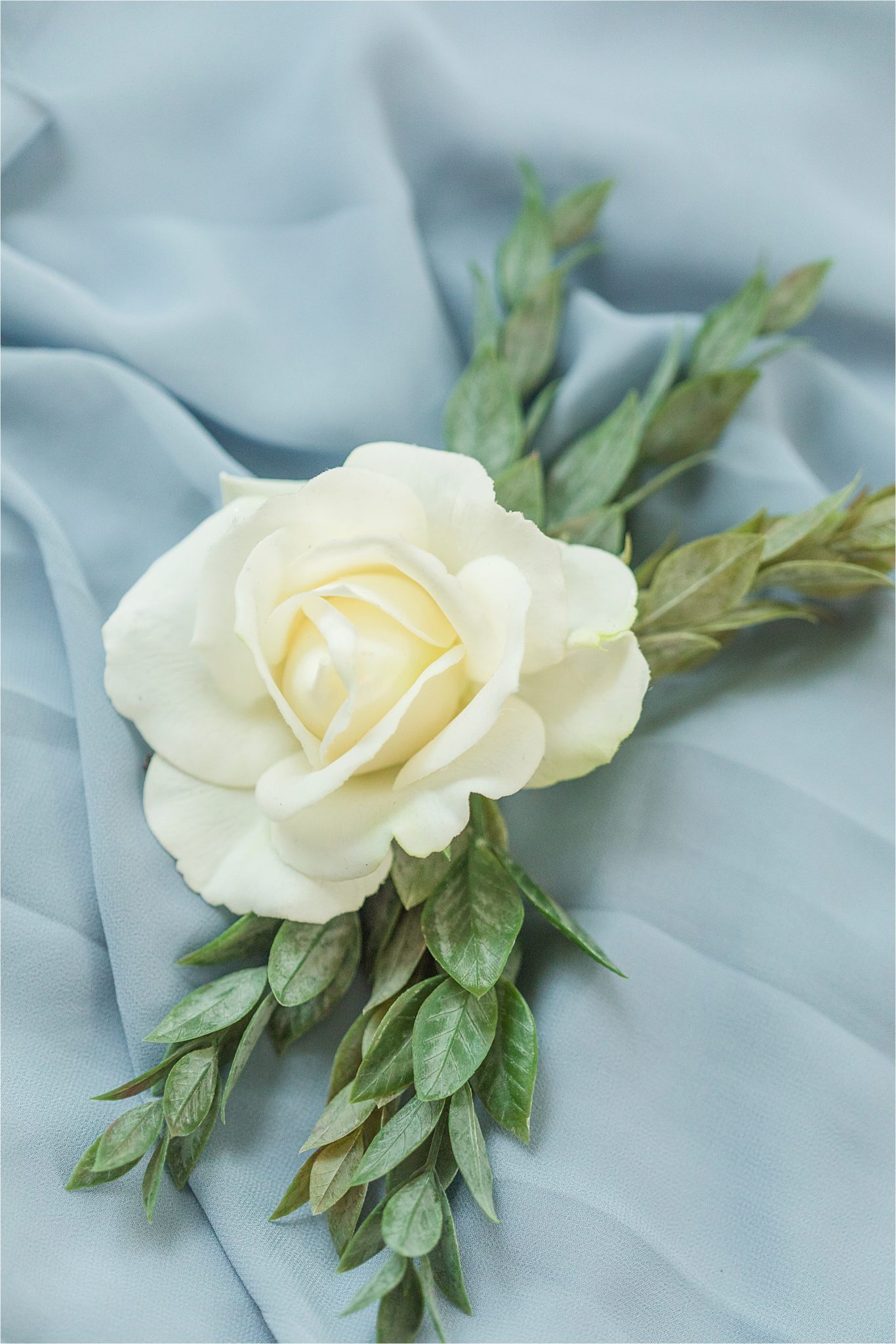 realistic-arificial-flowers-white-rose-corsage-wedding-periwinkle