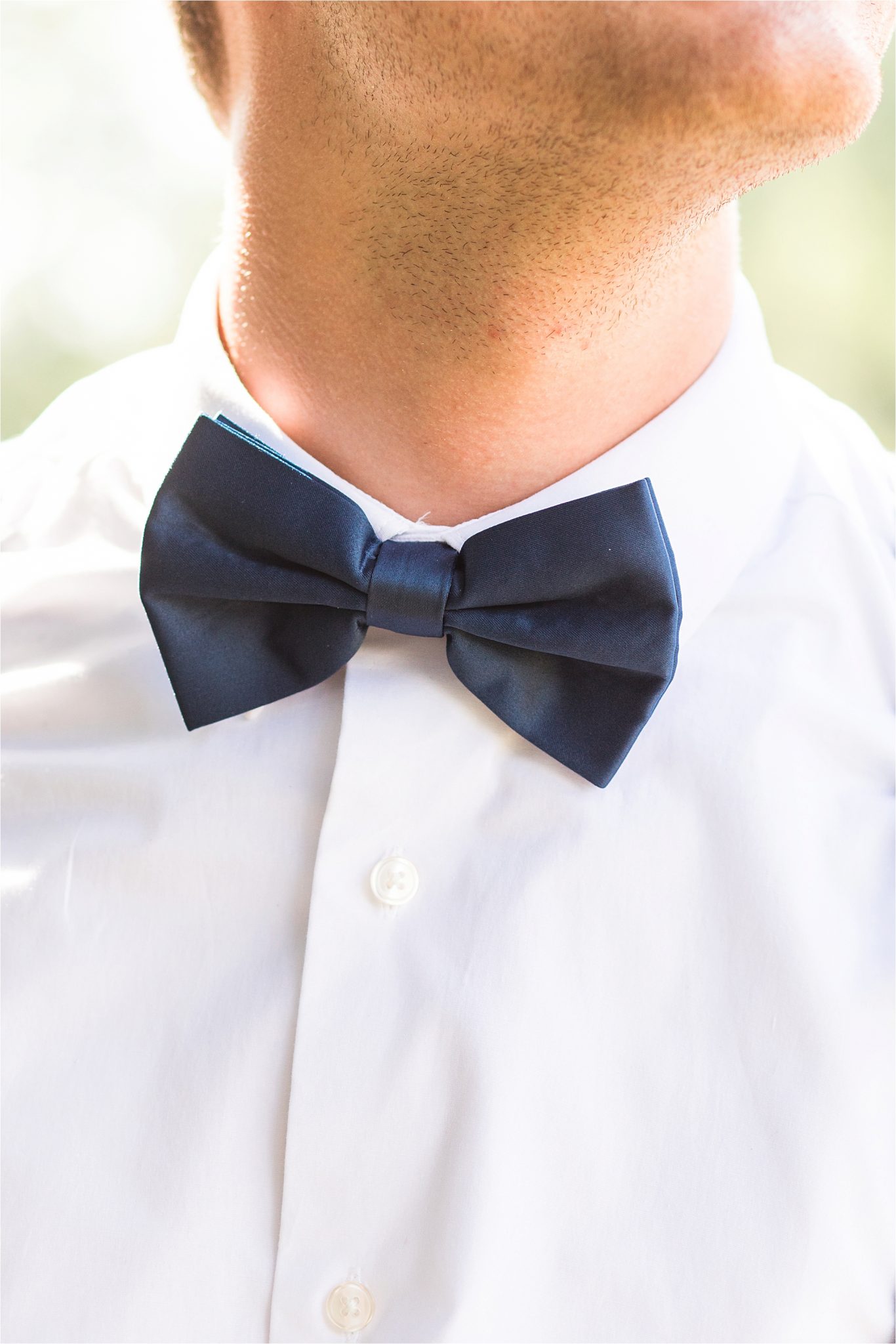 groomsmen-simple-navy-blue-bow-tie-deep-tight-knot